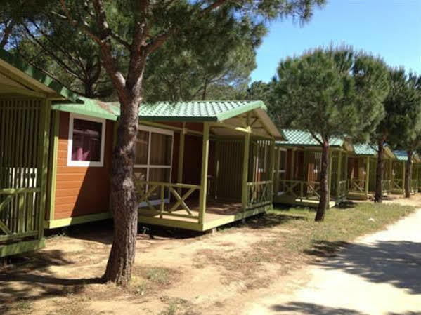 Camping Neptuno Hotel Pals Esterno foto